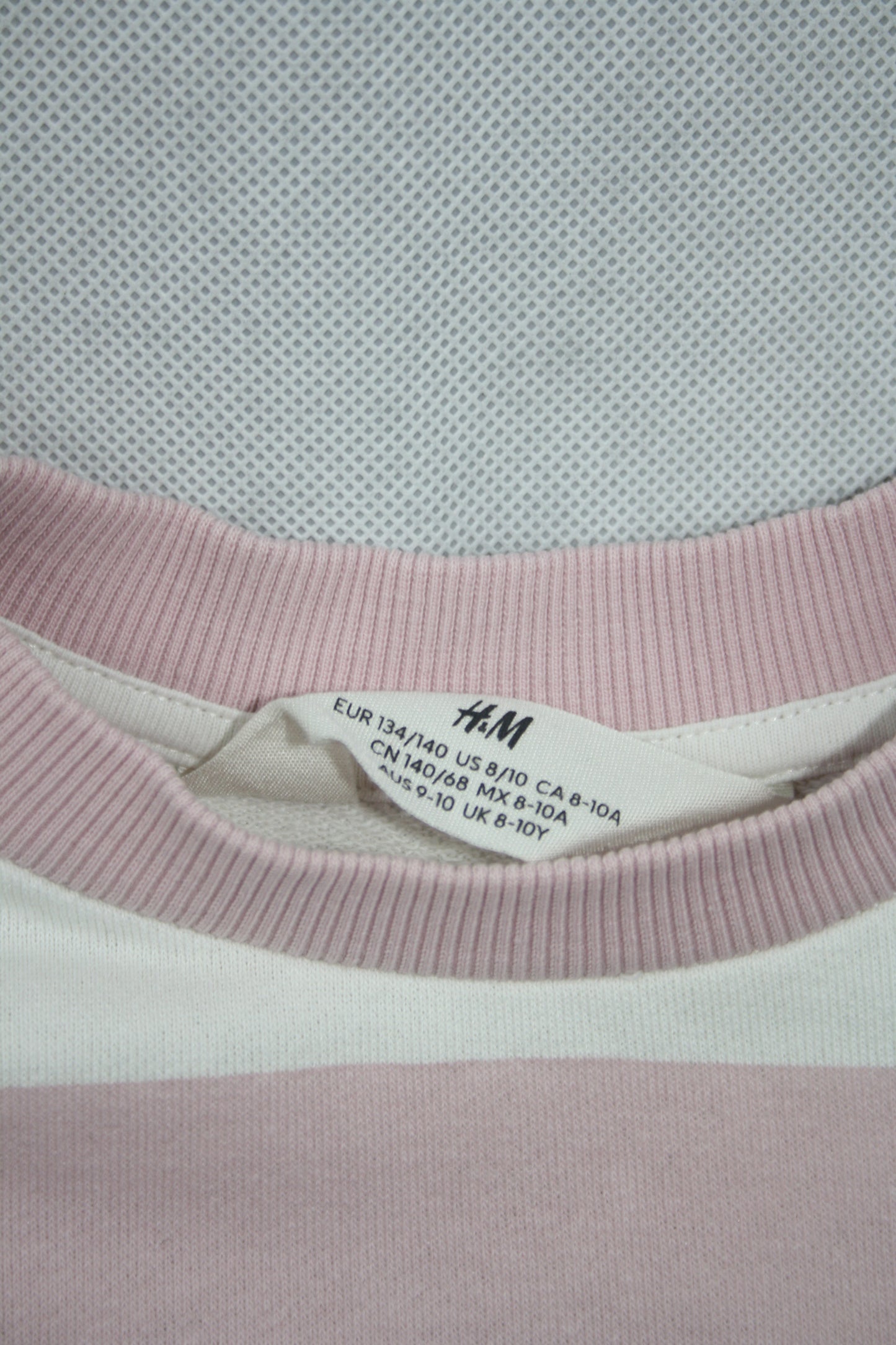 Tröja / H&M / 134-140